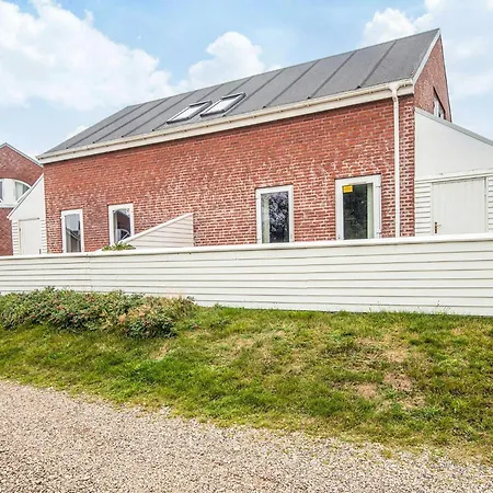 6 Person In Romo-by Traum Nyaraló Sønderby