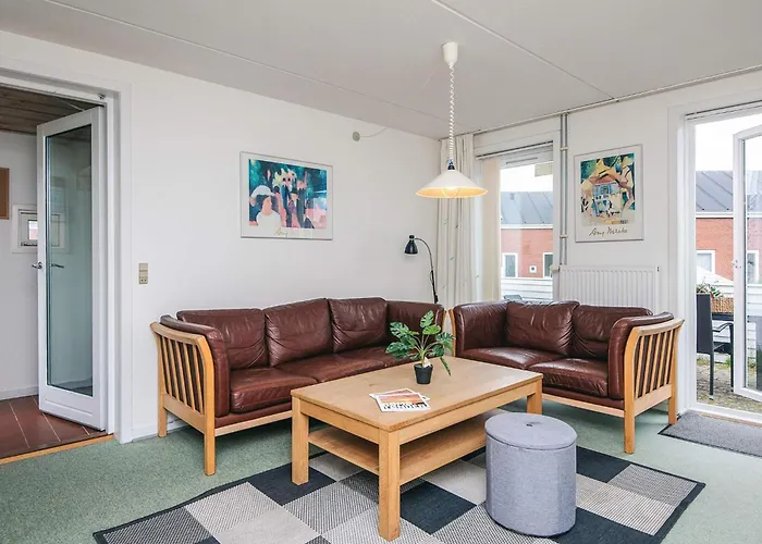 6 Person In Romo-by Traum * Sønderby